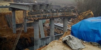 В Тульской области в Дон упали несколько кранов