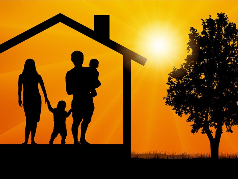 Семейная ипотека остаётся «хитом» господдержки