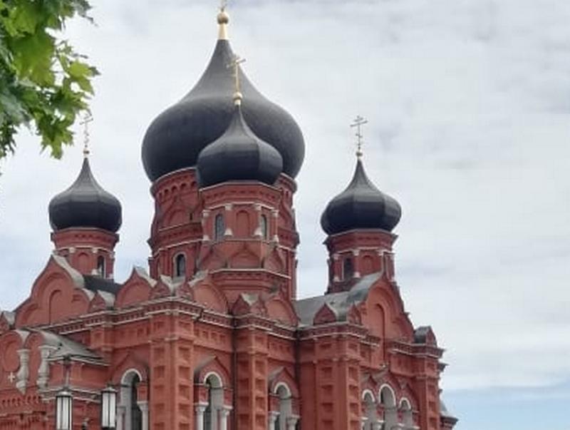 Величайшая святыня русского православия Киево-Печерская Лавра бьет в набат