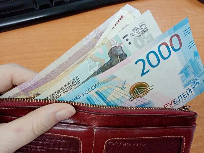 Правительство РФ направит 7,5 миллиарда рублей на зарплаты врачам