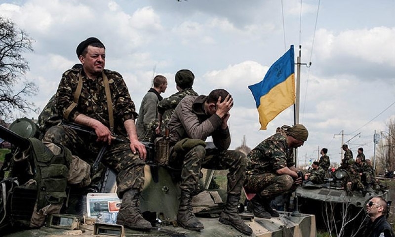 Как украинские  военные убегают «От себя».