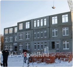 Уже смонтировано два этажа здания нового детского сада