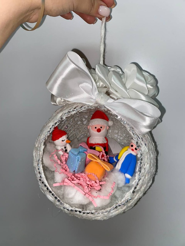 Новогодний шар Деда Мороза