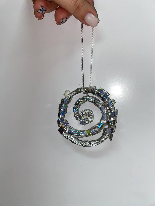 Блестящий завиток