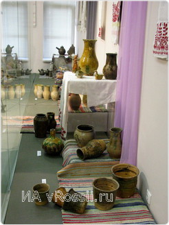 Личный почерк мастера можно проследить по выполнению изделий в различной технике