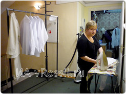 Подготовка сцены и костюмов идет полным ходом